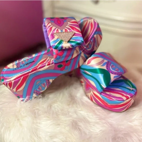 Fashion Nova y2k Style Platforms Sandals Velcro Strap Diamond Accent Women’s 7.5 - Picture 3 of 6